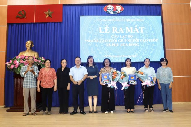 Lễ ra mắt câu lạc bộ Người cao tuổi giúp người cao tuổi xã Phú Hòa Đông và triển khai chiến dịch truyền thông nâng cao chất lượng dân số năm 2025