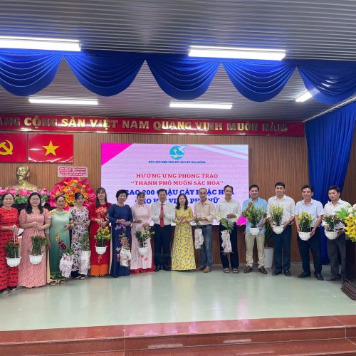 HỌP MẶT KỶ NIỆM 95 NĂM NGÀY THÀNH LẬP HỘI LHPN VIỆT NAM 20101930  20102025 VÀ 15 NĂM NGÀY PHỤ NỮ VIỆT NAM 2010