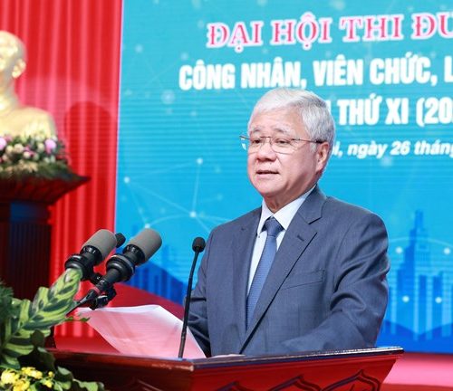 Chủ tịch Đỗ Văn Chiến Cùng nhau viết tiếp những câu chuyện đẹp về những tấm gương vượt khó lao động sáng tạo