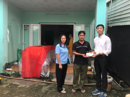 VẬN ĐỘNG CHĂM LO HỘ KHÓ KHĂN
