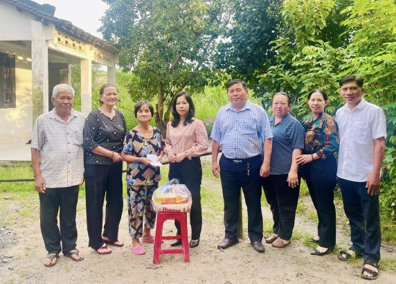 Chương trình “Đồng hành cùng khu dân cư” ấp Cây Trâm và ấp Cây Trâm 2 xã Phú Hòa Đông