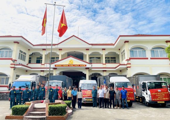 CẬP NHẬT HOẠT ĐỘNG HỖ TRỢ ĐỒNG BÀO MIỀN TRUNG TẠI XÃ PHÚ HÒA ĐÔNG