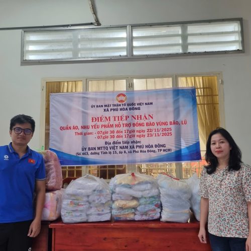 TIẾP TỤC CẬP NHẬT HOẠT ĐỘNG HỖ TRỢ ĐỒNG BÀO MIỀN TRUNG TẠI XÃ PHÚ HÒA ĐÔNG
