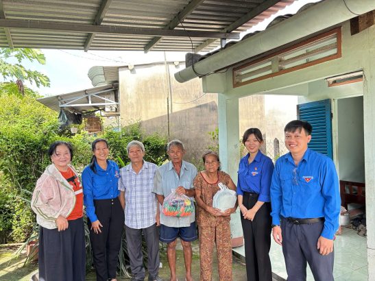 Công trình thanh niên trao tặng quà an sinh tháng 09/2025