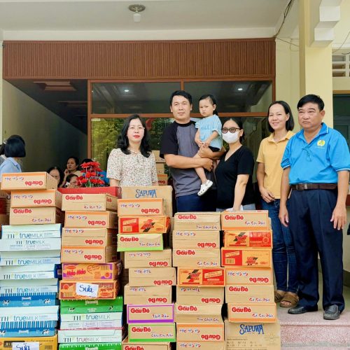 XÃ PHÚ HOÀ ĐÔNG  TRIỆU TRÁI TIM CHUNG MỘT TẤM LÒNG HƯỚNG VỀ ĐỒNG BÀO CÁC TỈNH MIỀN TRUNG