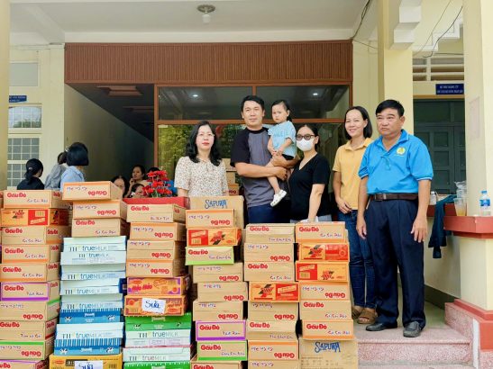 XÃ PHÚ HOÀ ĐÔNG  TRIỆU TRÁI TIM CHUNG MỘT TẤM LÒNG HƯỚNG VỀ ĐỒNG BÀO CÁC TỈNH MIỀN TRUNG
