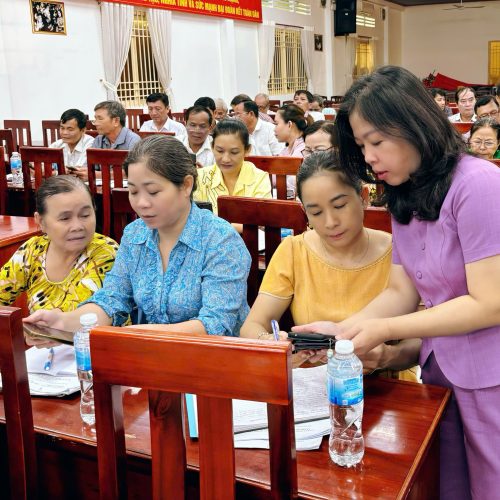 Đẩy mạnh ứng dụng chuyển đổi số mạng xã hội trong công tác thông tin tuyên truyền giám sát phản biện xã hội của Mặt trận Tổ quốc Việt Nam xã Phú Hòa Đông