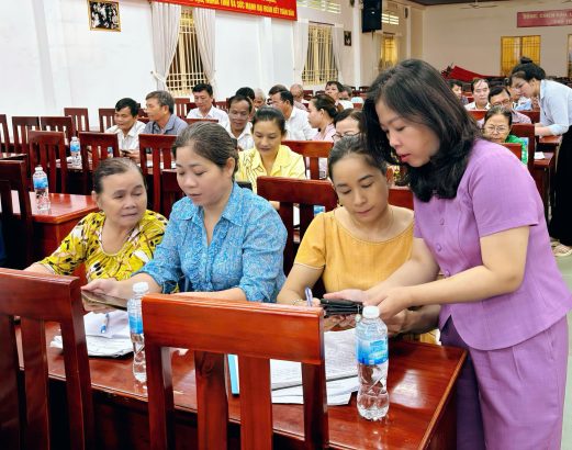 Đẩy mạnh ứng dụng chuyển đổi số mạng xã hội trong công tác thông tin tuyên truyền giám sát phản biện xã hội của Mặt trận Tổ quốc Việt Nam xã Phú Hòa Đông