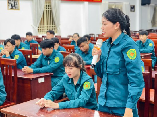 BAN CHỈ HUY QUÂN SỰ XÃ PHÚ HOÀ ĐÔNG, TP. HỒ CHÍ MINH TỔ CHỨC SINH HOẠT NGÀY CHÍNH TRỊ VĂN HÓA TINH THẦN THÁNG 11 NĂM 2025