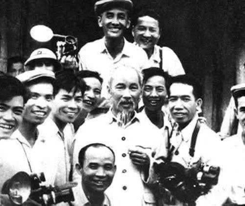 TƯ TƯỞNG HỒ CHÍ MINH VỀ VĂN HÓA CHÍNH TRỊ