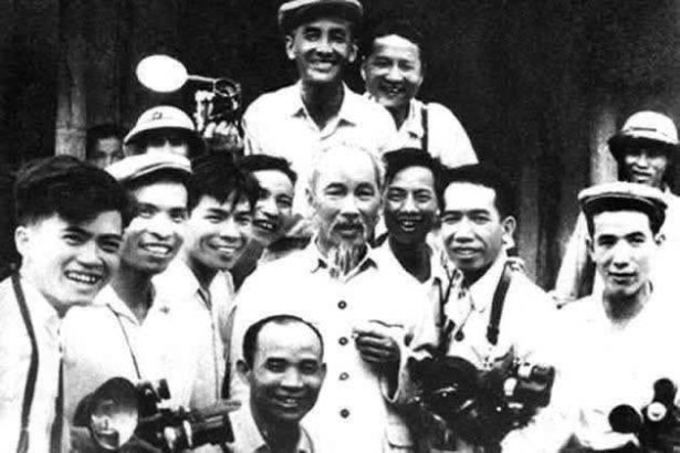 TƯ TƯỞNG HỒ CHÍ MINH VỀ VĂN HÓA CHÍNH TRỊ