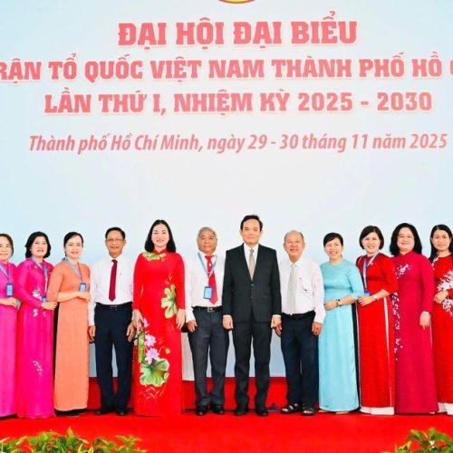 BÍ THƯ THÀNH UỶ THÀNH PHỐ HỒ CHÍ MINH TRẦN LƯU QUANG MẶT TRẬN PHẢI TRỞ THÀNH HẠT NHÂN THU HÚT NGUỒN LỰC VÀ TRÍ TUỆ