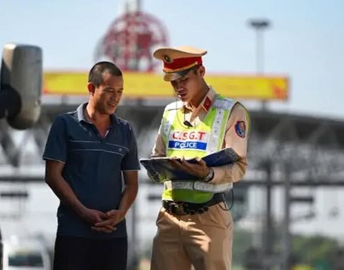 CỤC CSGT SẼ GỬI THÔNG BÁO VI PHẠM QUA VNE TRAFFIC CHỈ SAU 2 GIỜ PHÁT HIỆN