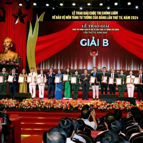 Làm chủ thế trận tiến công về thông tin tư tưởng lý luận trên không gian mạng