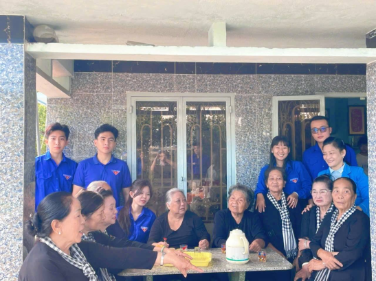 LỄ GIỖ ANH HÙNG LỰC LƯỢNG VŨ TRANG NHÂN DÂN NGUYỄN THỊ NÊ