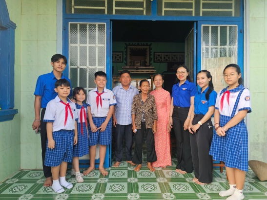Uống nước nhớ nguồn  Hoạt động tri ân nhân kỷ niệm 81 năm Ngày thành lập Quân đội Nhân dân Việt Nam