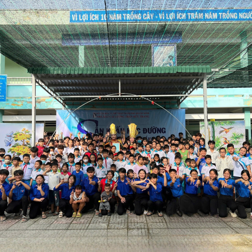 SÂN KHẤU HỌC ĐƯỜNG VỚI NGHỆ THUẬT TRUYỀN THỐNG  LAN TỎA NÉT ĐẸP CẢI LƯƠNG VIỆT NAM