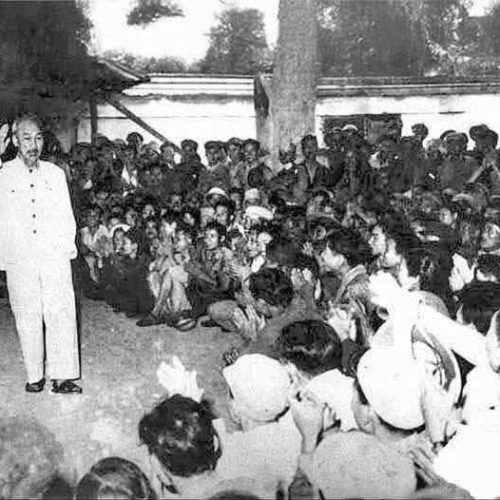 VẬN DỤNG TƯ TƯỞNG HỒ CHÍ MINH TRONG KỶ NGUYÊN VƯƠN MÌNH