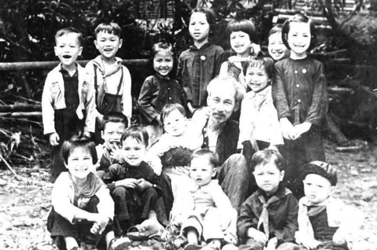 BÀI HỌC SÂU SẮC TỪ NHỮNG LẦN SINH NHẬT BÁC HỒ