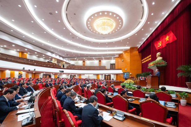 CHÍNH TRỊ DẪN ĐƯỜNG – VĂN HÓA SOI ĐƯỜNG – KHOA HỌC ĐỊNH HÌNH – NHÂN DÂN THỰC THI DƯỚI NGỌN CỜ CỦA ĐẢNG