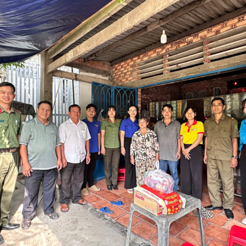 Đoàn xã Phú Hòa Đông thực hiện Công trình thanh niên 8220Trao quà an sinh8221 tháng 1 năm 2026