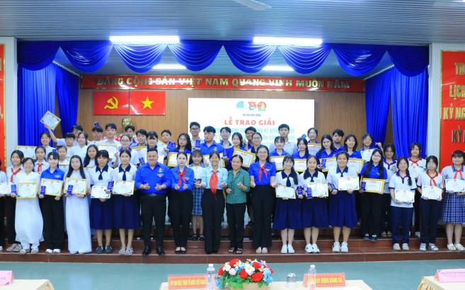 Tuyên dương danh hiệu “Học sinh 3 tốt” năm học 2025 – 2026