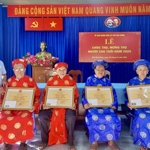 HỘI NGƯỜI CAO TUỔI XÃ PHÚ HÒA ĐÔNG PHỐI HỢP TỔ CHỨC CHÚC THỌ MỪNG THỌ NĂM 2026
