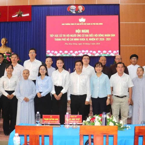 Ngày 1032026 tại xã Phú Hòa Đông đã diễn ra Hội nghị tiếp xúc cử tri với những người ứng cử đại biểu Hội đồng nhân dân Thành phố Khóa XI nhiệm kỳ 2026  2031 đơn vị bầu cử số 37 các xã Phú Hòa Đông Đông Thạnh Bình Mỹ