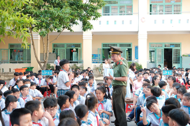 Tuyên truyền phòng chống xâm hại và tai nạn thương tích cho học sinh