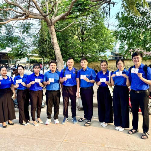 CHI ĐOÀN GIÁO VIÊN TRƯỜNG TH 8211 THCS TÂN TRUNG RA QUÂN TUYÊN TRUYỀN CÔNG TÁC BẦU CỬ ĐẠI BIỂU QUỐC HỘI VÀ HỘI ĐỒNG NHÂN DÂN CÁC CẤP NHIỆM KỲ 2026 8211 2031