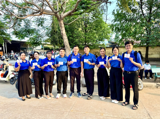 CHI ĐOÀN GIÁO VIÊN TRƯỜNG TH 8211 THCS TÂN TRUNG RA QUÂN TUYÊN TRUYỀN CÔNG TÁC BẦU CỬ ĐẠI BIỂU QUỐC HỘI VÀ HỘI ĐỒNG NHÂN DÂN CÁC CẤP NHIỆM KỲ 2026 8211 2031