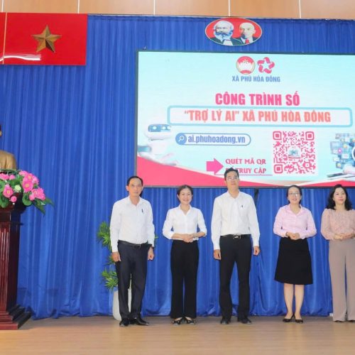 RA MẮT TRỢ LÝ AI VÀ CỔNG DỮ LIỆU SỐ PHỤC VỤ NGƯỜI DÂN