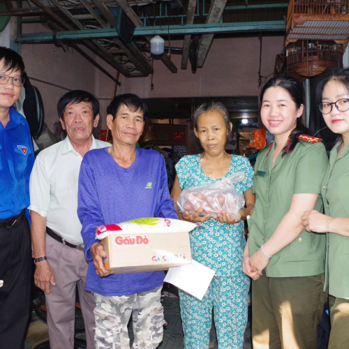 ĐOÀN XÃ THỰC HIỆN CÔNG TRÌNH THANH NIÊN TRAO TẶNG QUÀ AN SINH THÁNG 32026