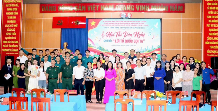 Hội thi văn nghệ Chủ đề “Lời Tổ quốc gọi ta”